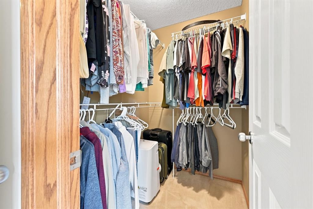 32 Tuscany Ravine Crescent Nw, Calgary, AB - Indoor With Storage