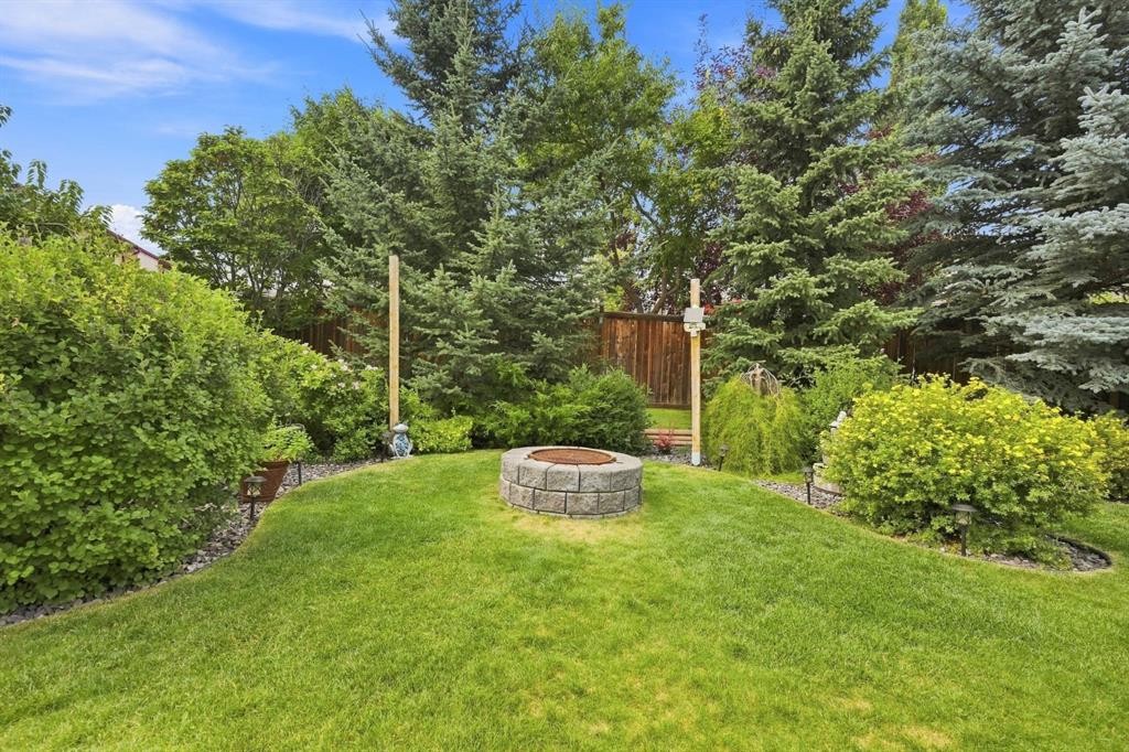 32 Tuscany Ravine Crescent Nw, Calgary, AB - Outdoor