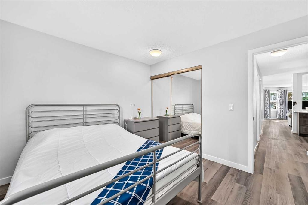 76 Aberfoyle Close Ne, Calgary, AB - Indoor Photo Showing Bedroom
