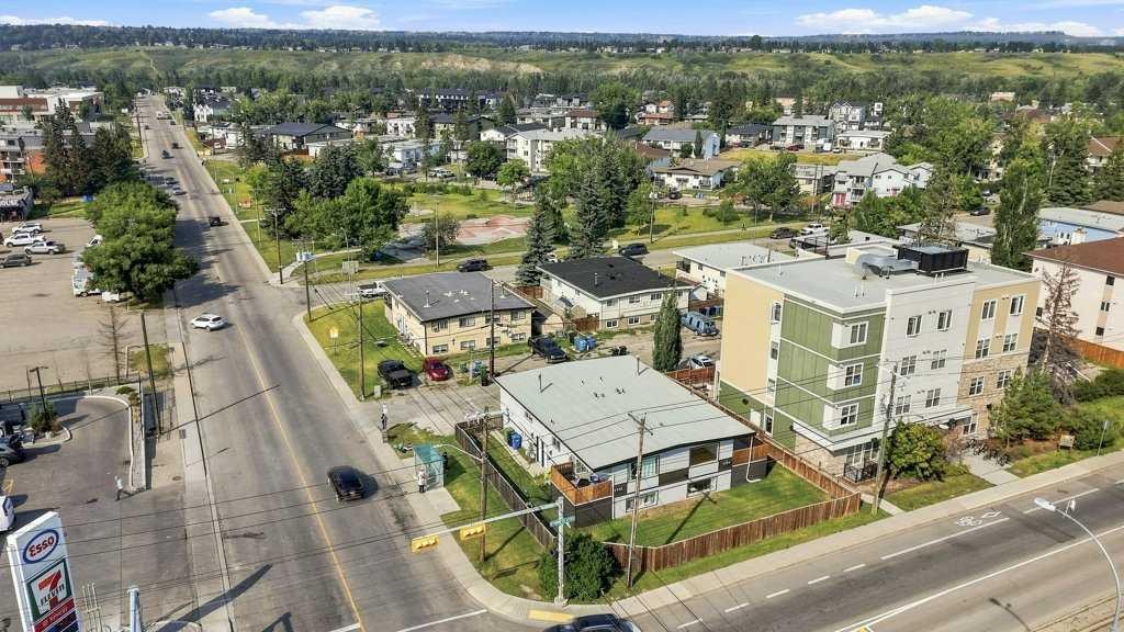 2-7734 Bowness Road Nw, Calgary, AB - Outdoor With View