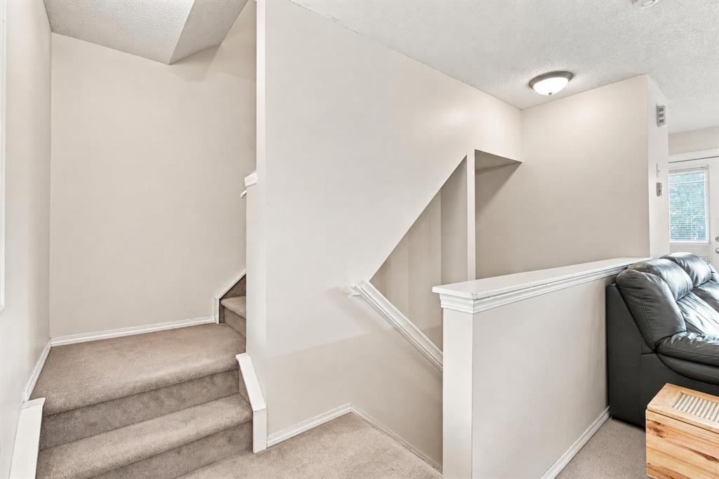 106 Panamount Drive Nw, Calgary, AB - Indoor Photo Showing Other Room