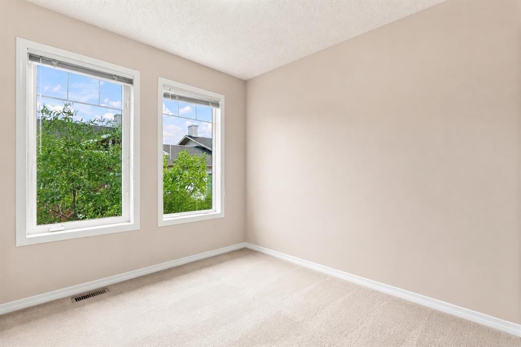 106 Panamount Drive Nw, Calgary, AB - Indoor Photo Showing Other Room