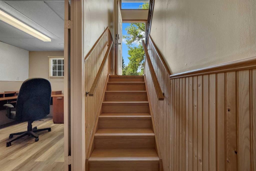 124 Macewan Drive Nw, Calgary, AB - Indoor