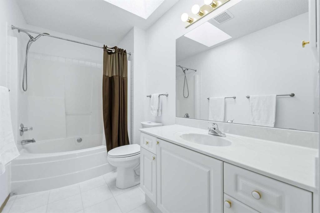 72 Arbour Crest Road Nw, Calgary, AB - Indoor Photo Showing Bathroom