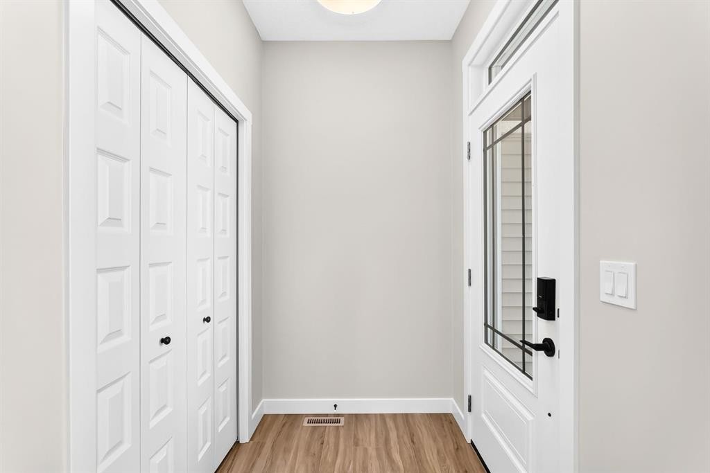 1069 Bayview Crescent Sw, Airdrie, AB - Indoor Photo Showing Other Room