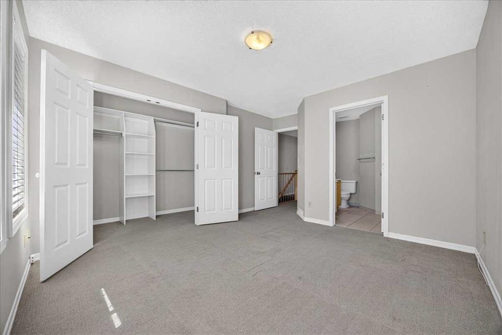 262 21 Avenue Ne, Calgary, AB - Indoor Photo Showing Other Room