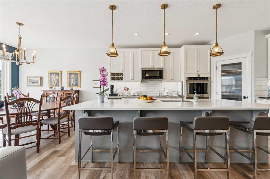 14 Riviera View, Cochrane, AB - Indoor Photo Showing Kitchen With Upgraded Kitchen