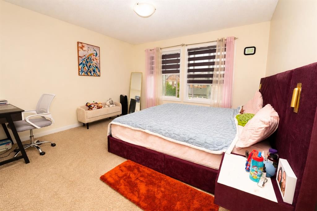 146 Skyview Point Crescent Ne, Calgary, AB - Indoor Photo Showing Bedroom