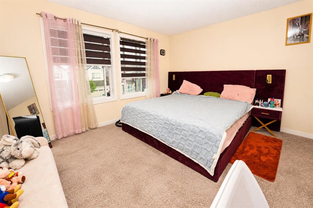146 Skyview Point Crescent Ne, Calgary, AB - Indoor Photo Showing Bedroom