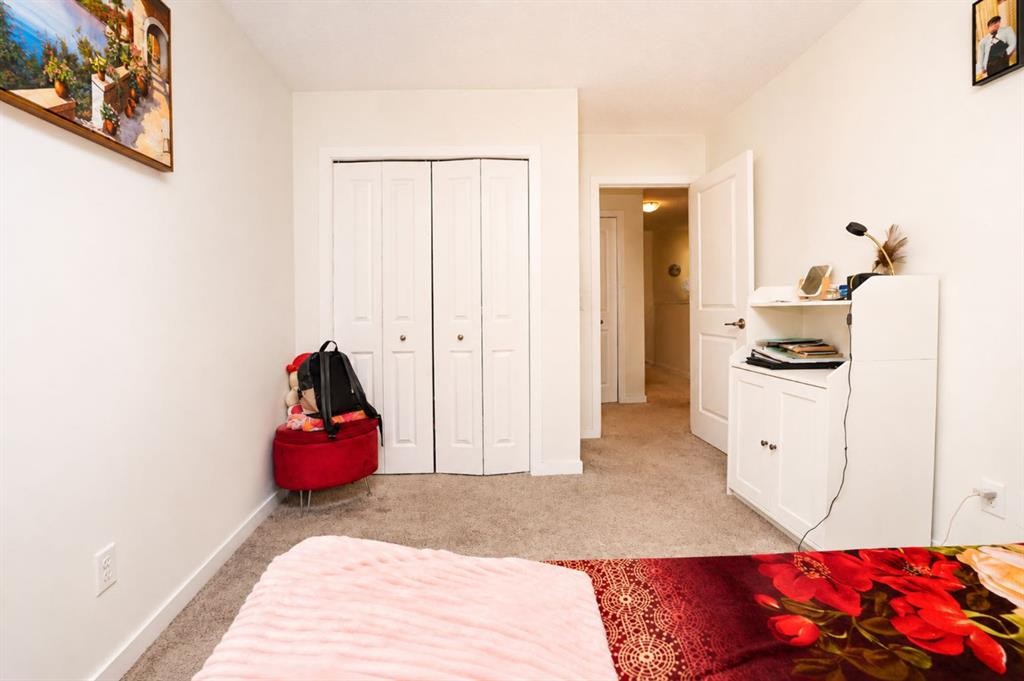 146 Skyview Point Crescent Ne, Calgary, AB - Indoor Photo Showing Bedroom