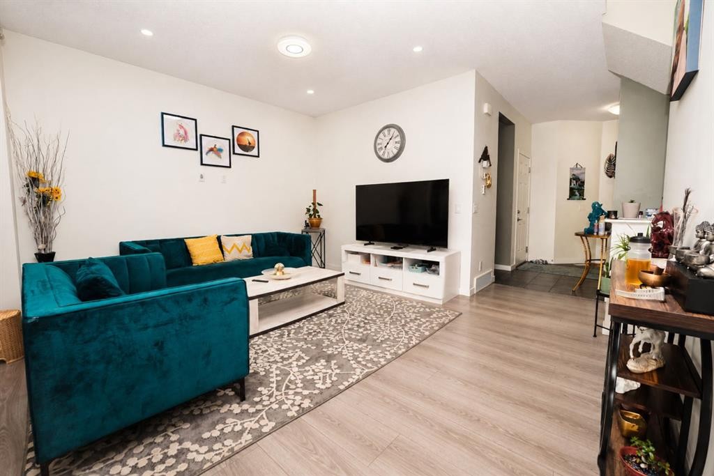 146 Skyview Point Crescent Ne, Calgary, AB - Indoor Photo Showing Living Room