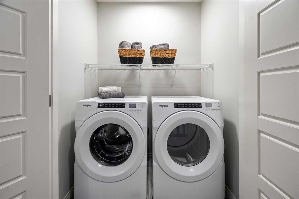 541 Bridgeport Street, Chestermere, AB - Indoor Photo Showing Laundry Room