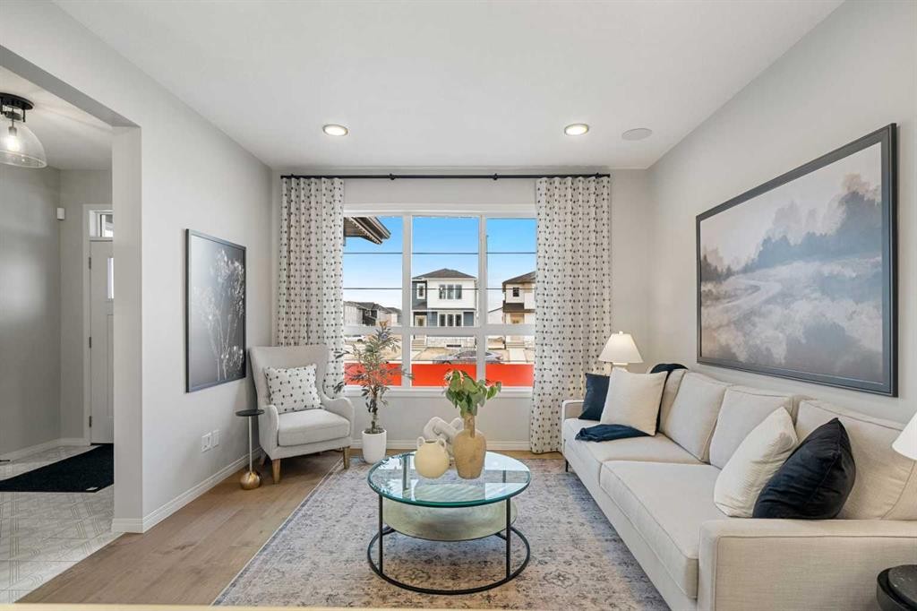 541 Bridgeport Street, Chestermere, AB - Indoor Photo Showing Living Room