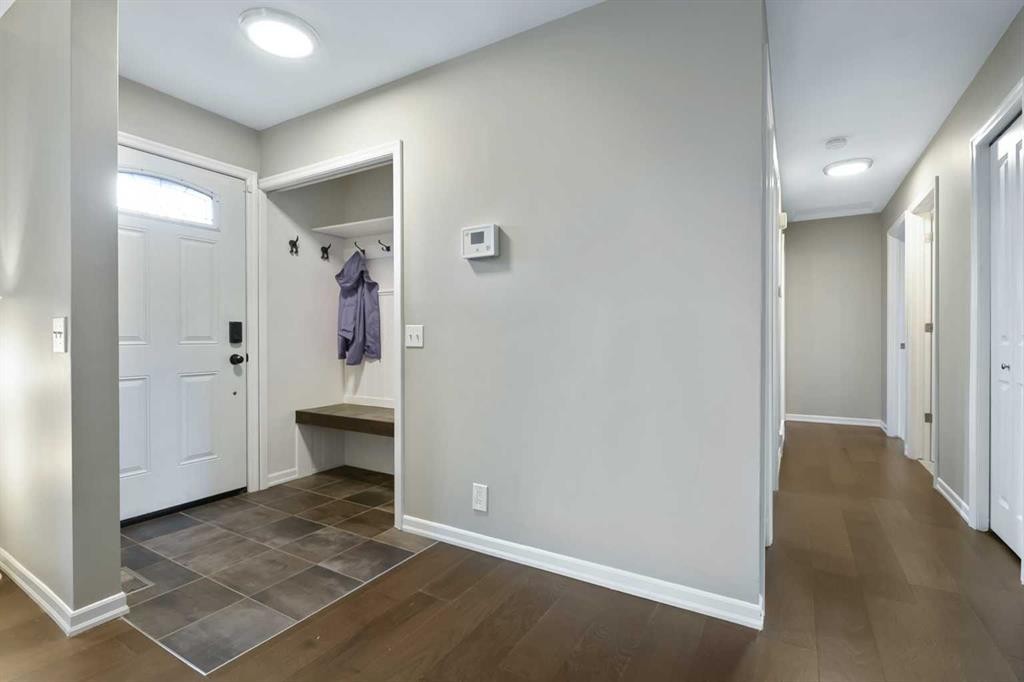 135 Manora Hill Ne, Calgary, AB - Indoor Photo Showing Other Room