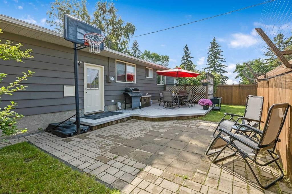 135 Manora Hill Ne, Calgary, AB - Outdoor With Deck Patio Veranda
