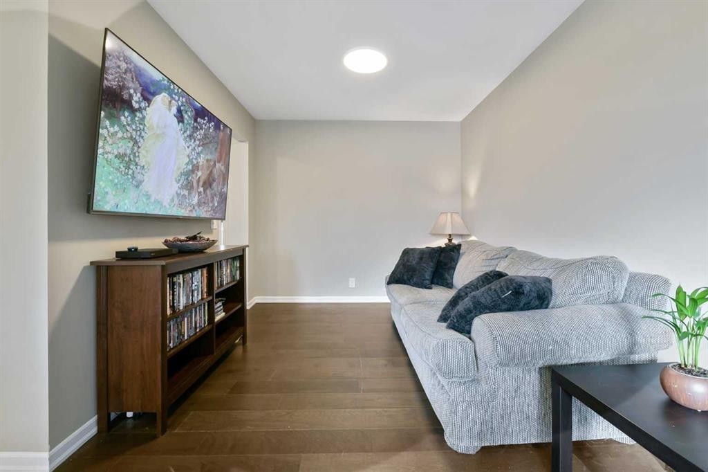 135 Manora Hill Ne, Calgary, AB - Indoor Photo Showing Living Room