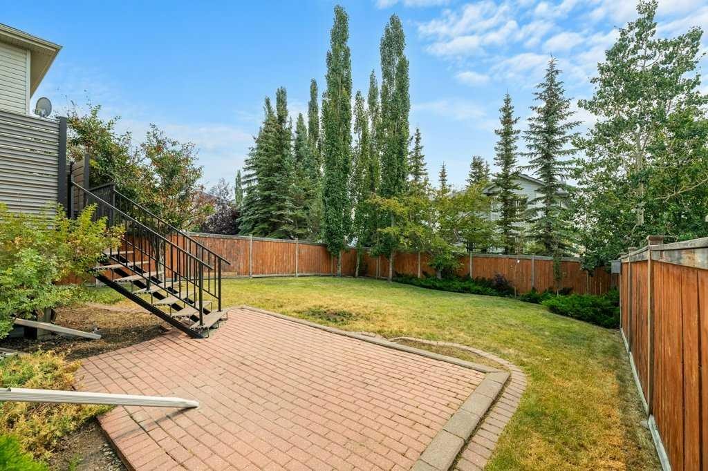 19 Citadel Ridge Close Nw, Calgary, AB - Outdoor With Backyard