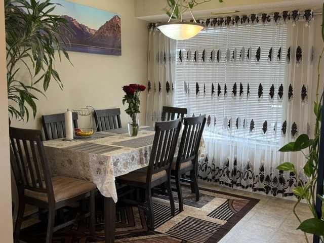 270 Saddlebrook Point Ne, Calgary, AB - Indoor Photo Showing Dining Room