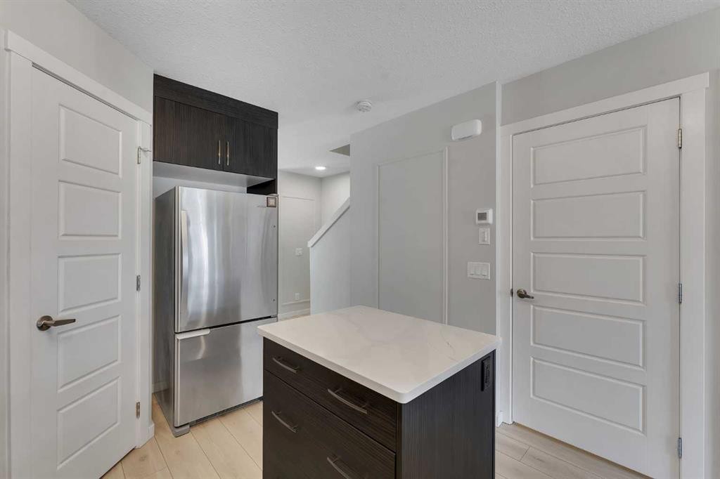 124-31 Red Embers Parade Ne, Calgary, AB - Indoor