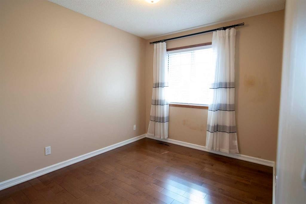 329 Springmere Way, Chestermere, AB - Indoor Photo Showing Other Room