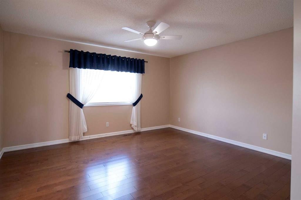 329 Springmere Way, Chestermere, AB - Indoor Photo Showing Other Room