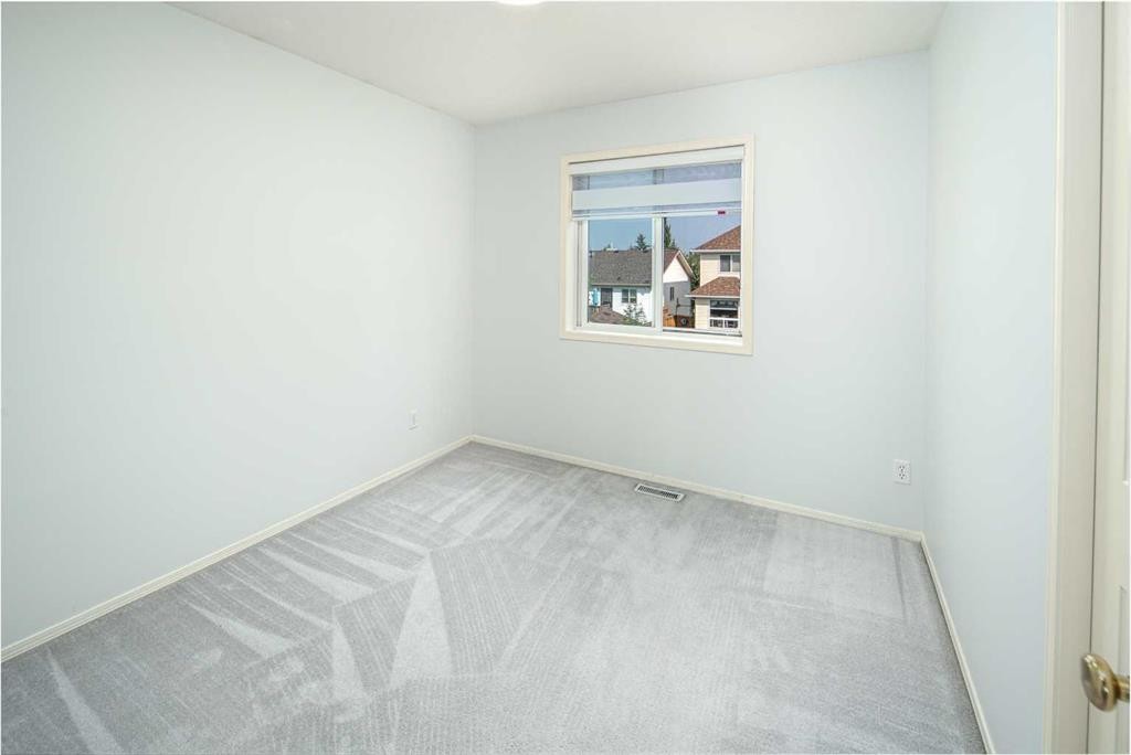 859 Harvest Hills Drive Ne, Calgary, AB - Indoor Photo Showing Other Room
