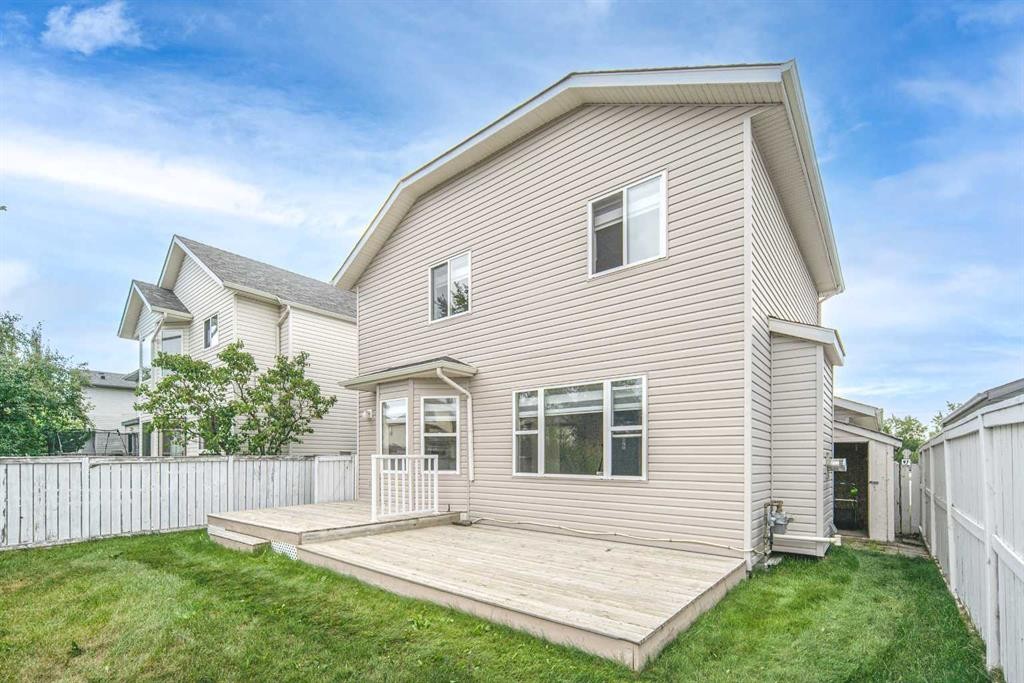 859 Harvest Hills Drive Ne, Calgary, AB - Outdoor