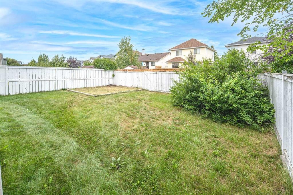 859 Harvest Hills Drive Ne, Calgary, AB - Outdoor