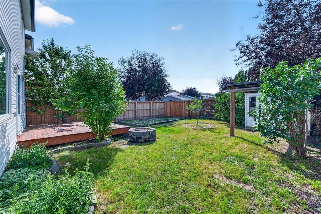 446 Harvest Hills Drive Ne, Calgary, AB - Outdoor