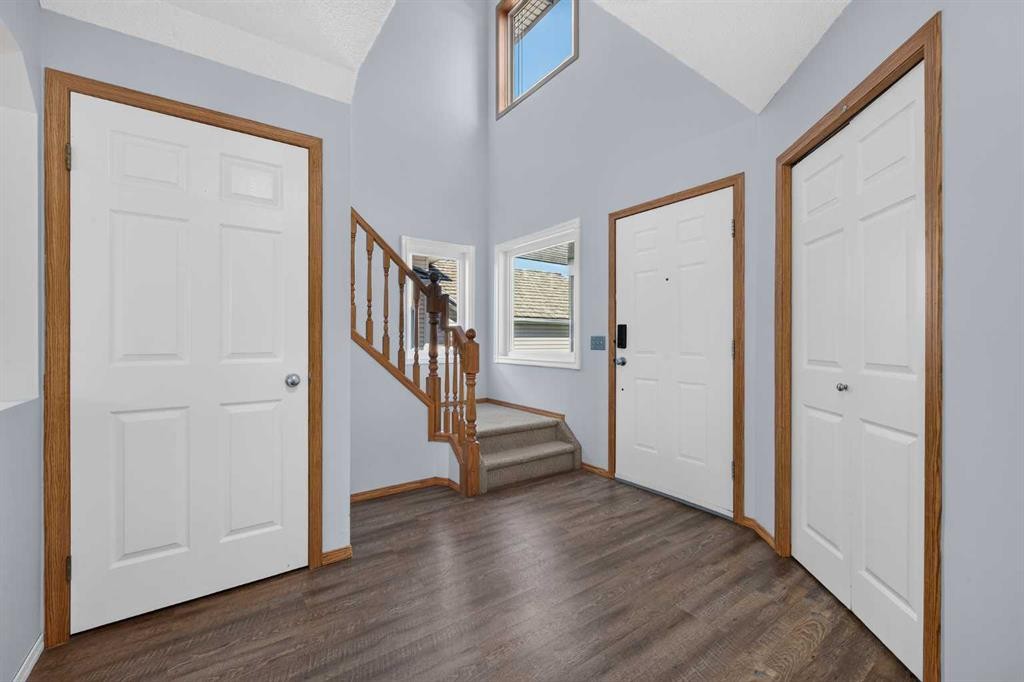 446 Harvest Hills Drive Ne, Calgary, AB - Indoor Photo Showing Other Room
