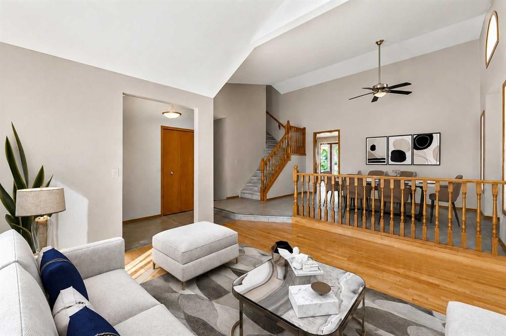 44 Hawkstone Drive Nw, Calgary, AB