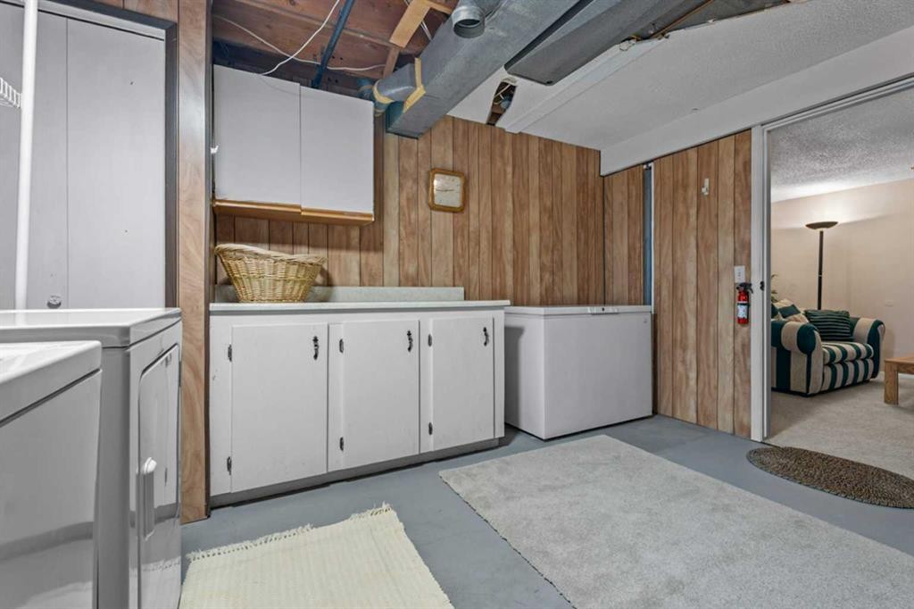 71 Templewood Road Ne, Calgary, AB - Indoor Photo Showing Laundry Room