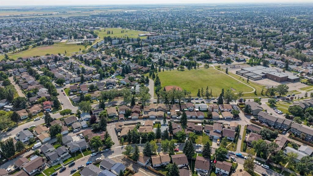71 Templewood Road Ne, Calgary, AB - Outdoor With View