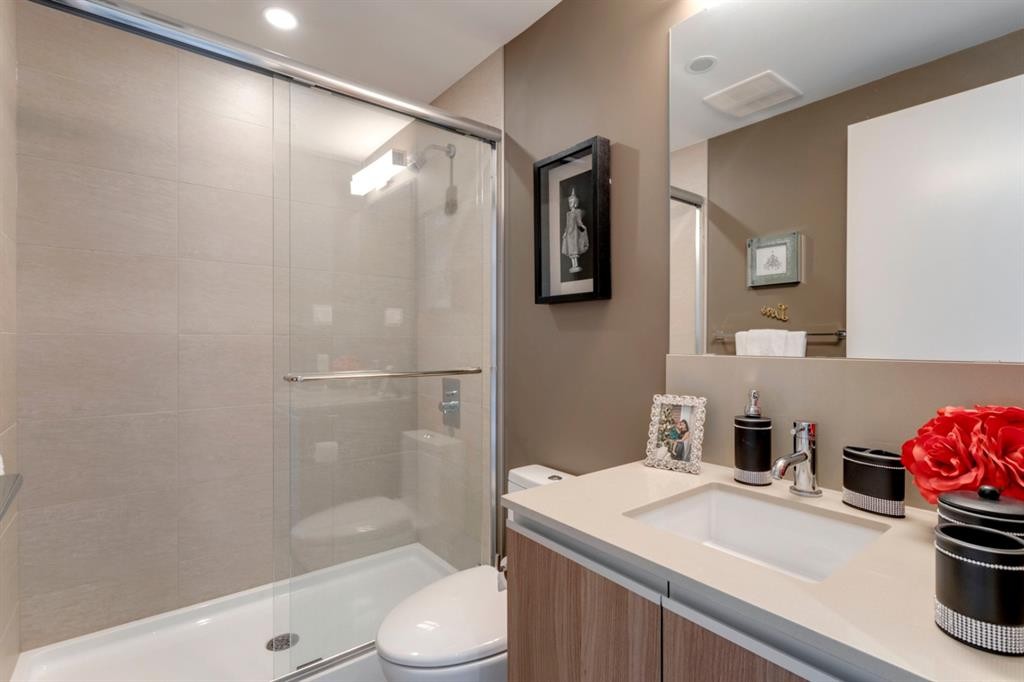 1509-1122 3 Street Se, Calgary, AB - Indoor Photo Showing Bathroom