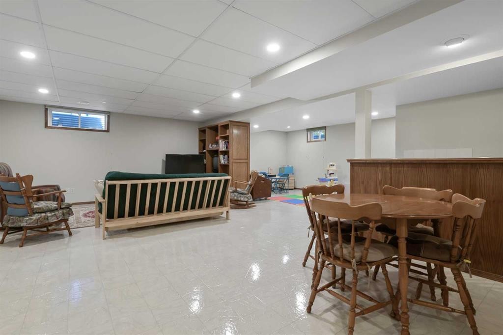 315 Woodpark Place Sw, Calgary, AB - Indoor Photo Showing Basement