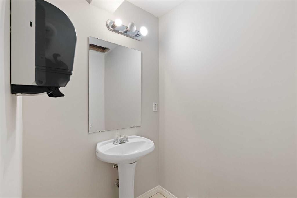 7-1922 9 Avenue Se, Calgary, AB
