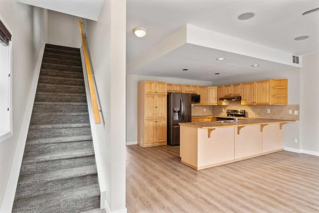7-1922 9 Avenue Se, Calgary, AB