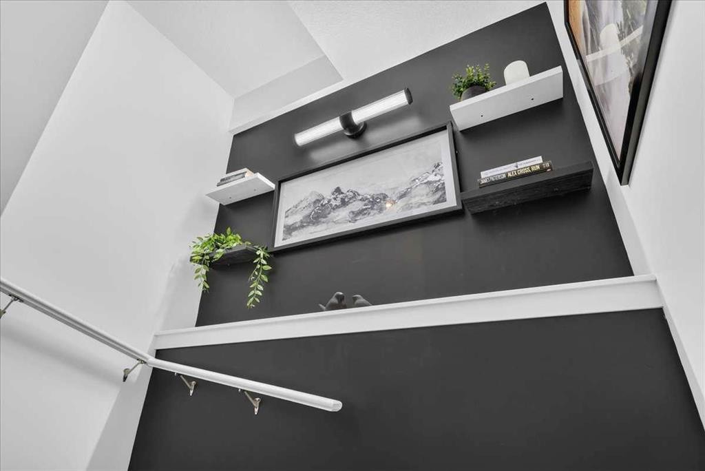 61 Hanson Lane Ne, Langdon, AB - Indoor Photo Showing Other Room