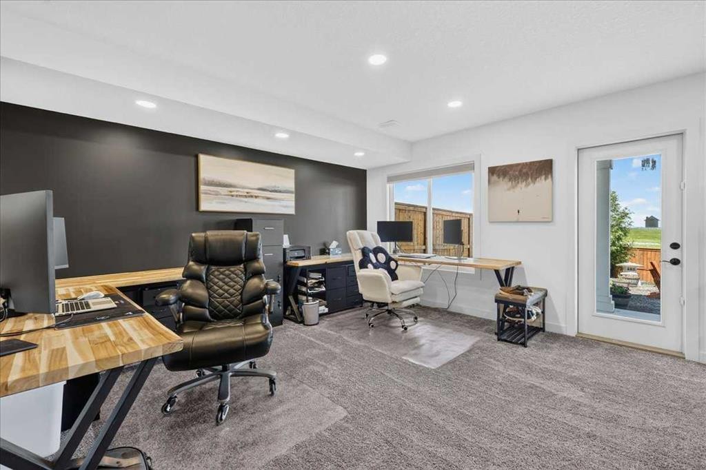 61 Hanson Lane Ne, Langdon, AB - Indoor Photo Showing Office