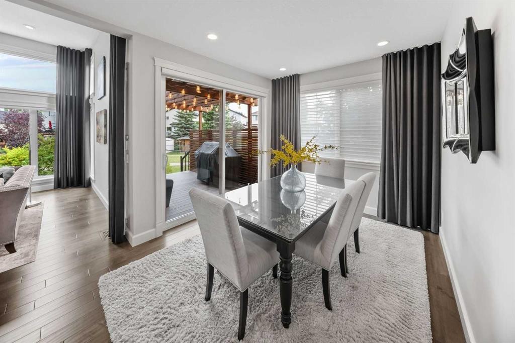 656 Quarry Way Se, Calgary, AB - Indoor Photo Showing Dining Room