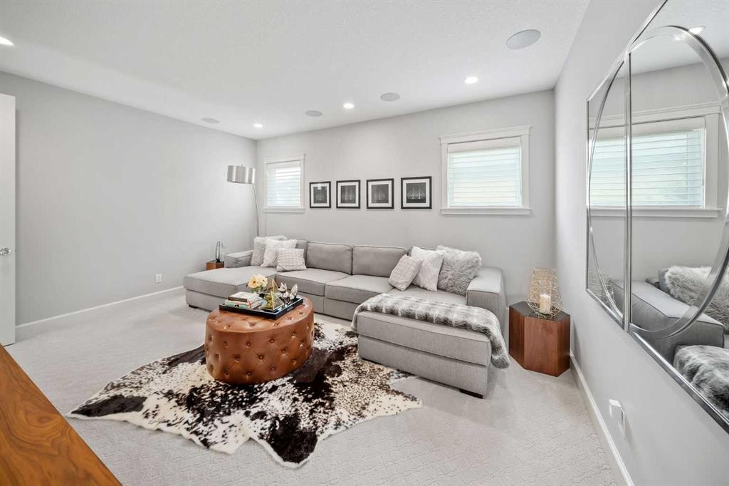 656 Quarry Way Se, Calgary, AB - Indoor Photo Showing Living Room
