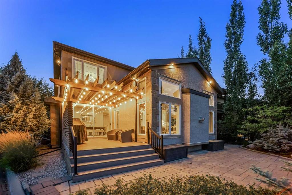 656 Quarry Way Se, Calgary, AB - Outdoor