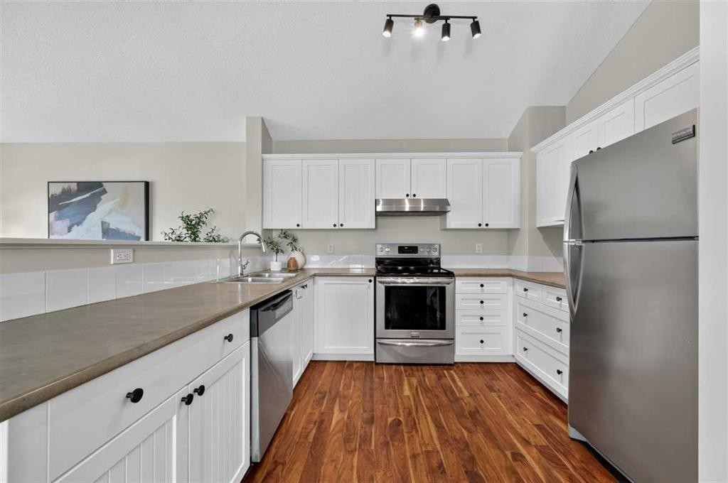 307 Covehaven View Ne, Calgary, AB - Indoor Photo Showing Kitchen With Stainless Steel Kitchen