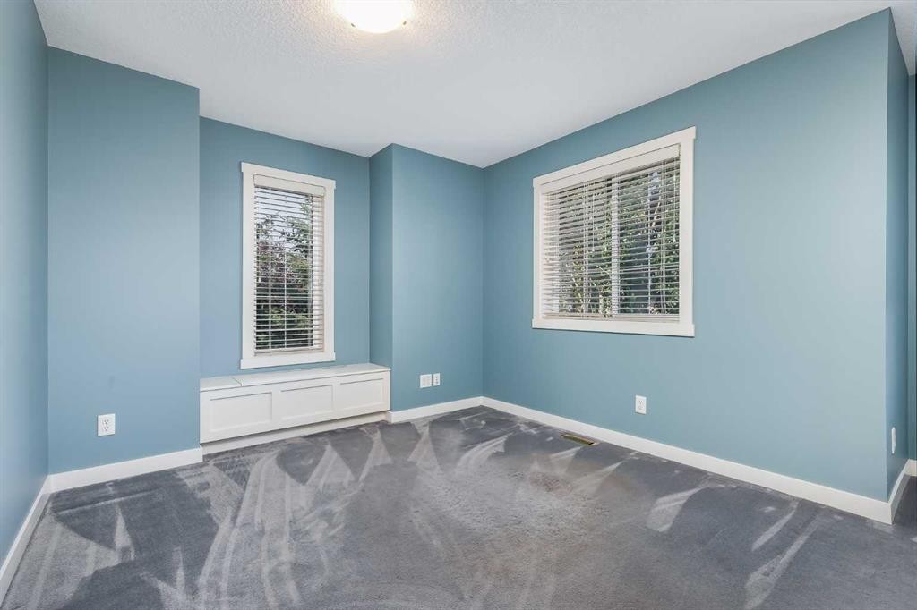 37 Cranleigh Heath Se, Calgary, AB - Indoor Photo Showing Other Room