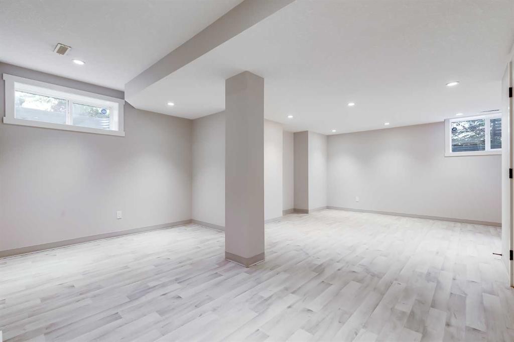 37 Cranleigh Heath Se, Calgary, AB - Indoor