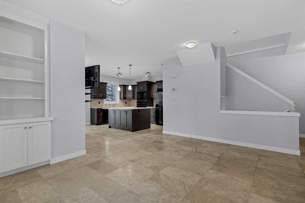 37 Cranleigh Heath Se, Calgary, AB - Indoor Photo Showing Kitchen