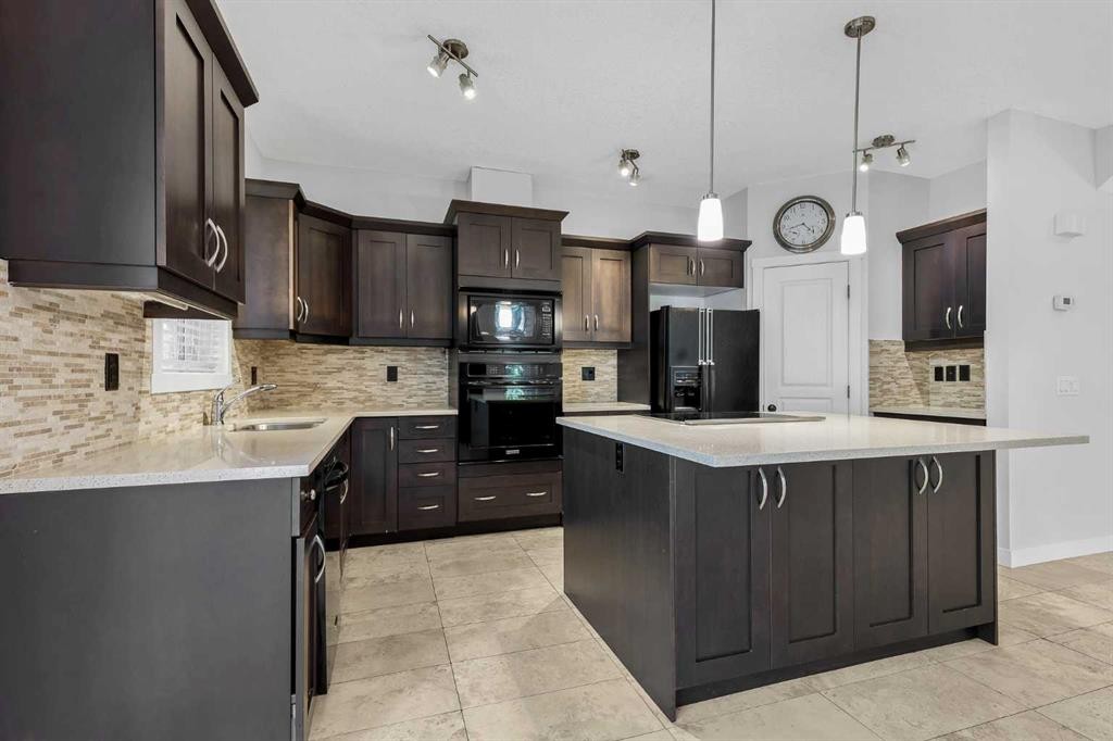 37 Cranleigh Heath Se, Calgary, AB - Indoor Photo Showing Kitchen With Upgraded Kitchen