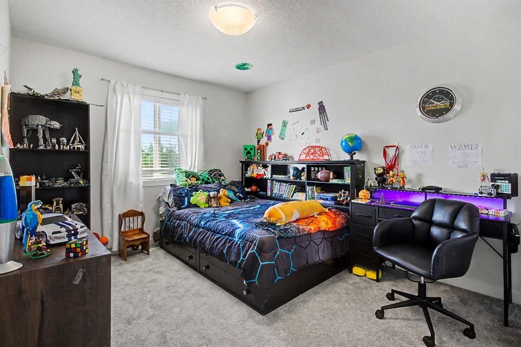 2 Baywater Cape, Airdrie, AB - Indoor Photo Showing Bedroom