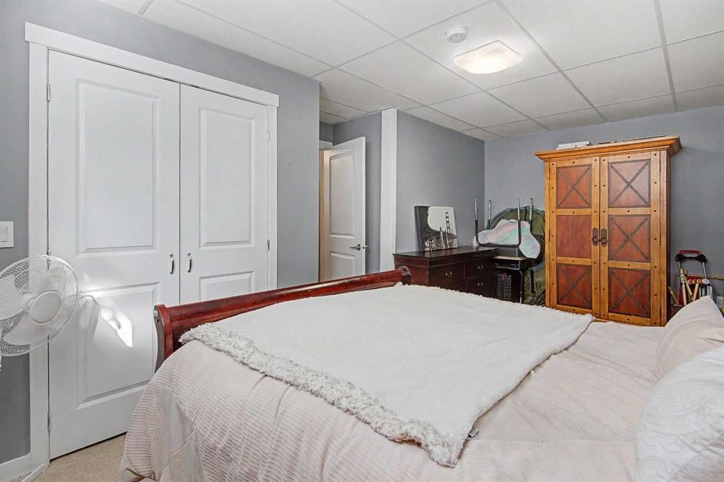 2 Baywater Cape, Airdrie, AB - Indoor Photo Showing Bedroom