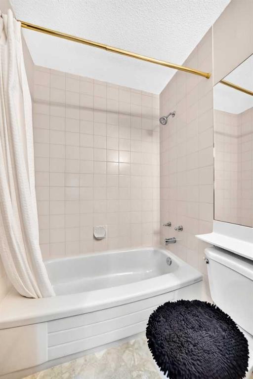 36 Sunset Way, Priddis Greens, AB - Indoor Photo Showing Bathroom